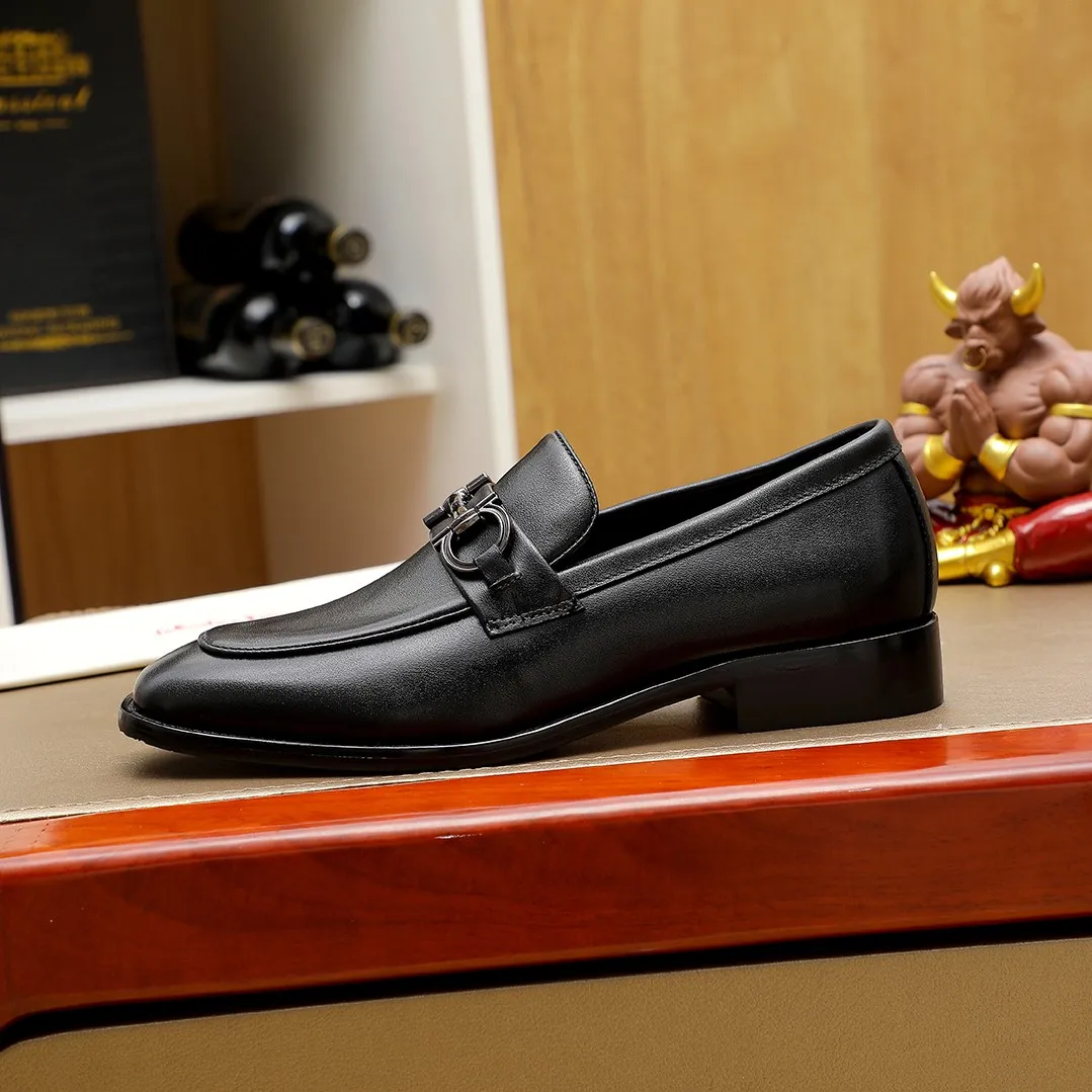 Men's clothing and shoes 💰440 🔥Ferragamo's new leather shoes🇨🇳Official website original 1:1 mold, original quality💯Fine workmanship, high-end luxury☘The upper is made of imported Italian first-layer cowhide🌴Water-dyed🐂Leather lining🍓Rubber wear-resistant and non-slip outsole, breathable and comfortable to wear🍍The first choice for high-end men🍉, black, size 38-45...